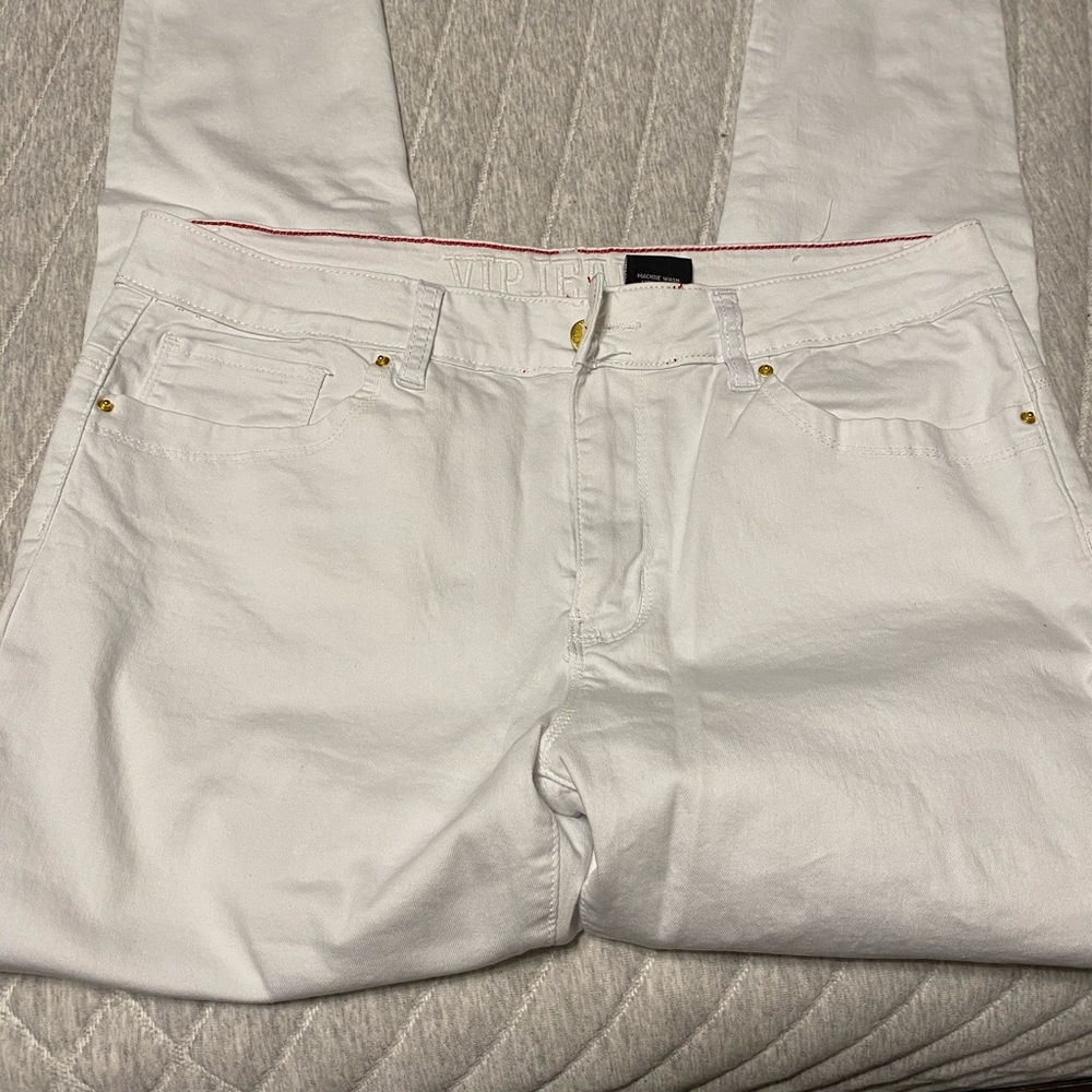 White skinny jeans